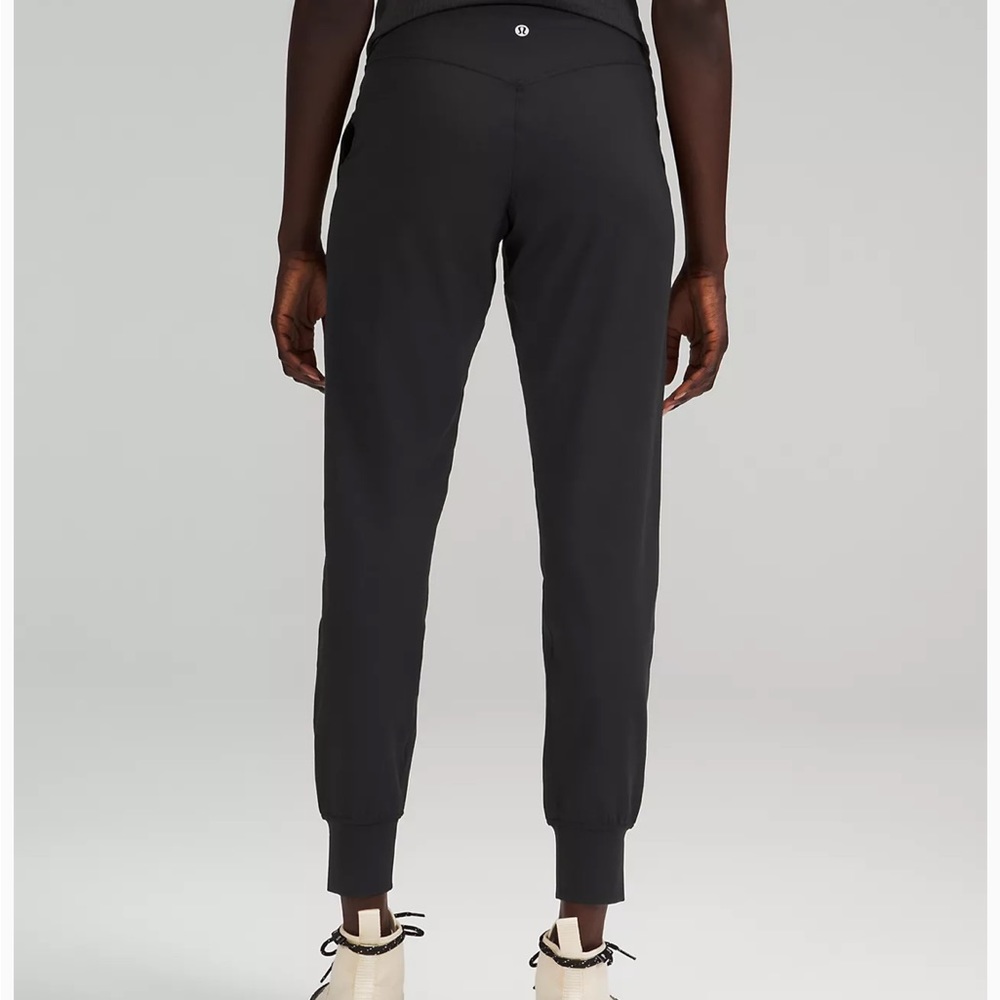 Lululemon high rise align joggers size 6
